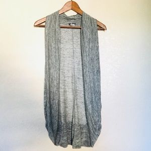 Sleeveless cardigan